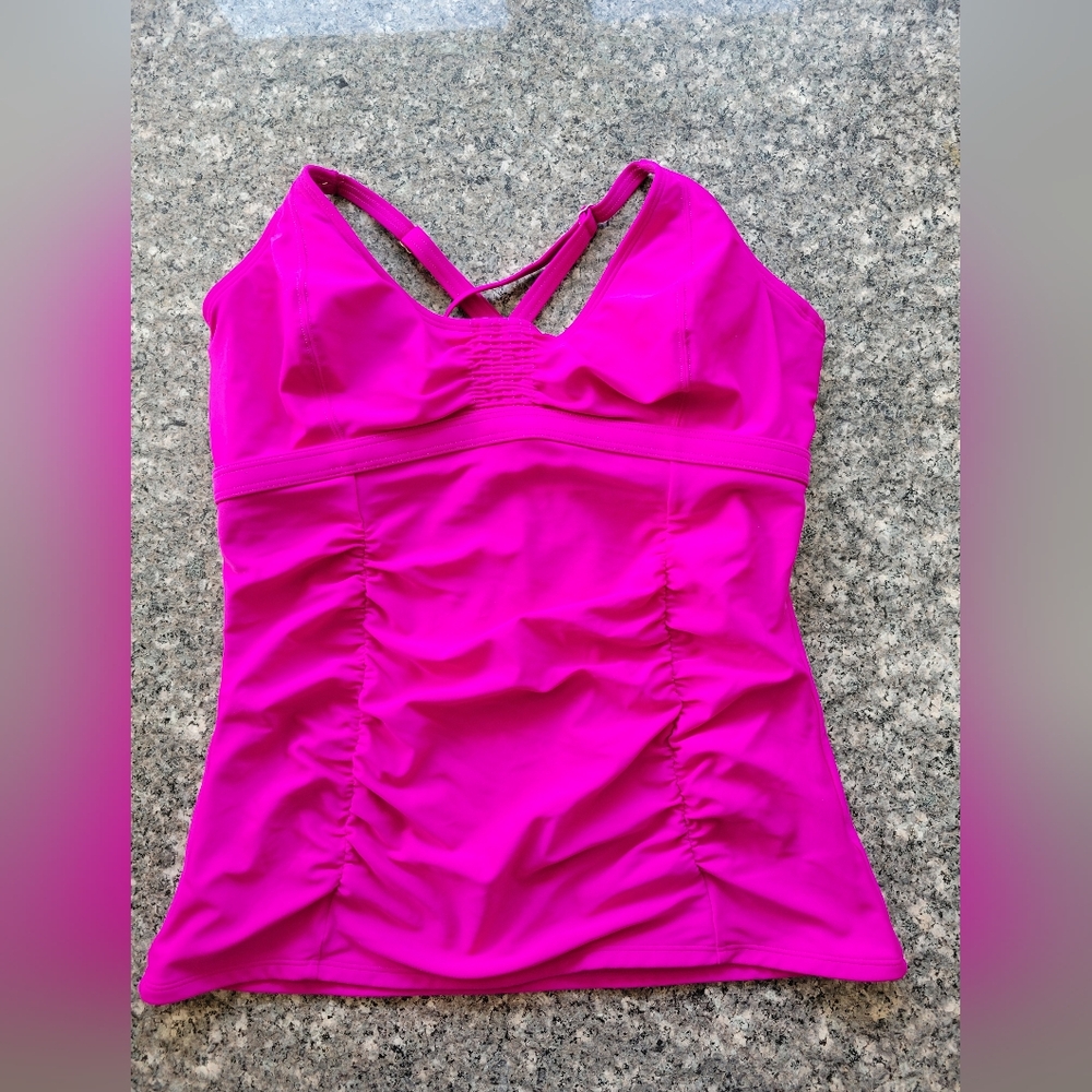 Athleta Bright Pink Magenta Activewear Or Tankini Top 38 D/DD adjustable Straps